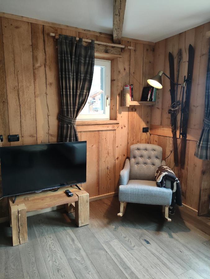 Ferienwohnung La Tana Dell'Orso Campitello di Fassa Exterior foto